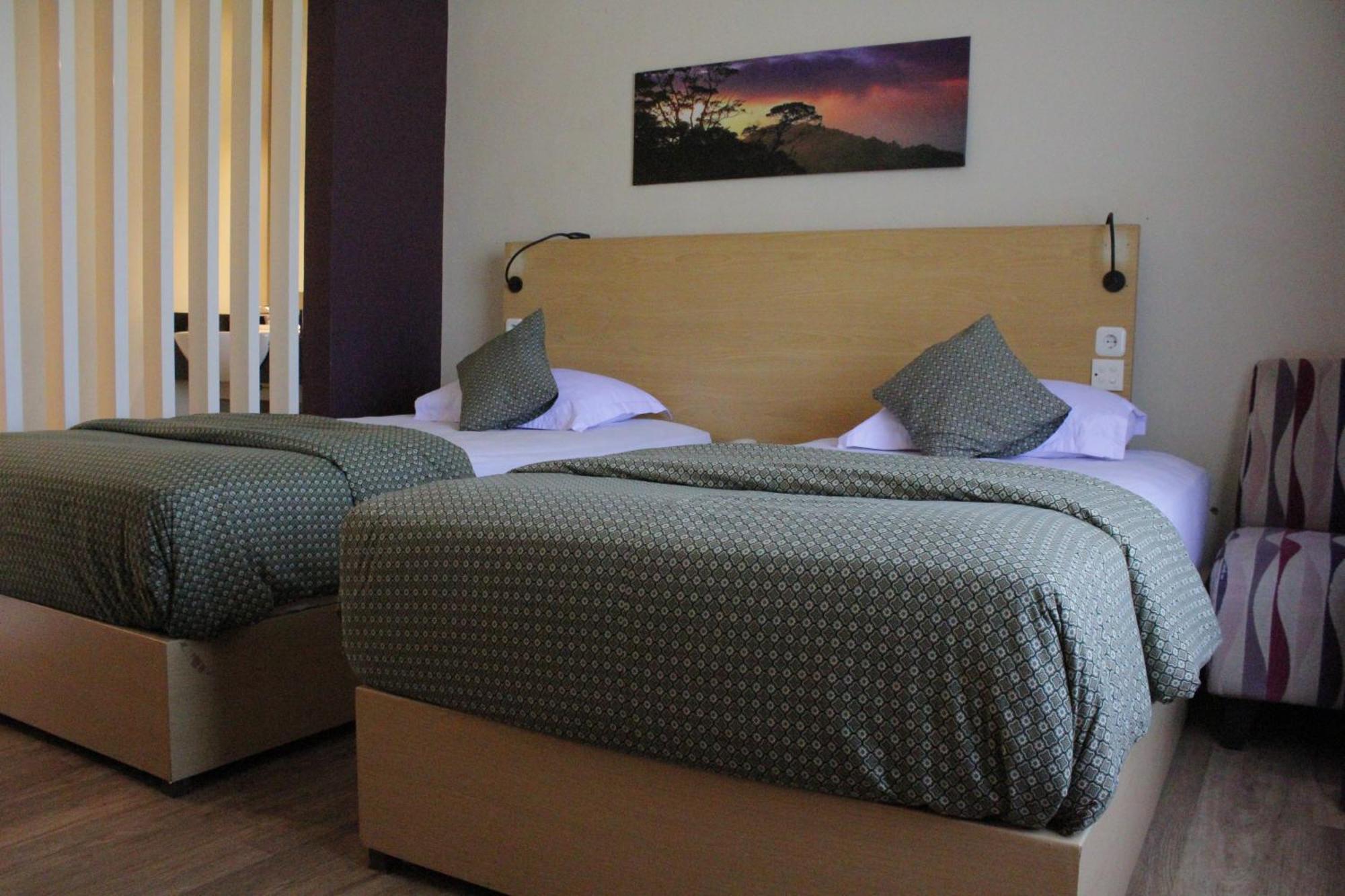 מאלאנג Lux Tychi Hotel מראה חיצוני תמונה