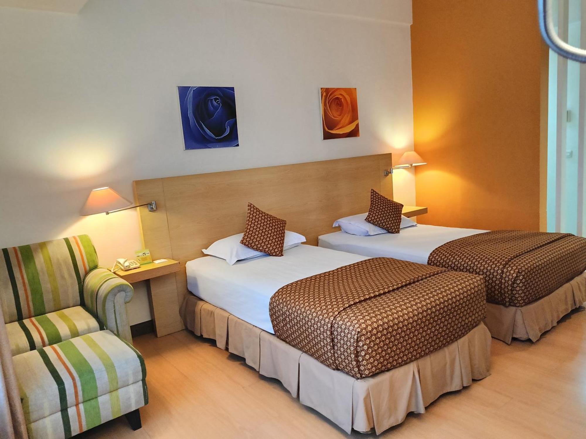 מאלאנג Lux Tychi Hotel מראה חיצוני תמונה