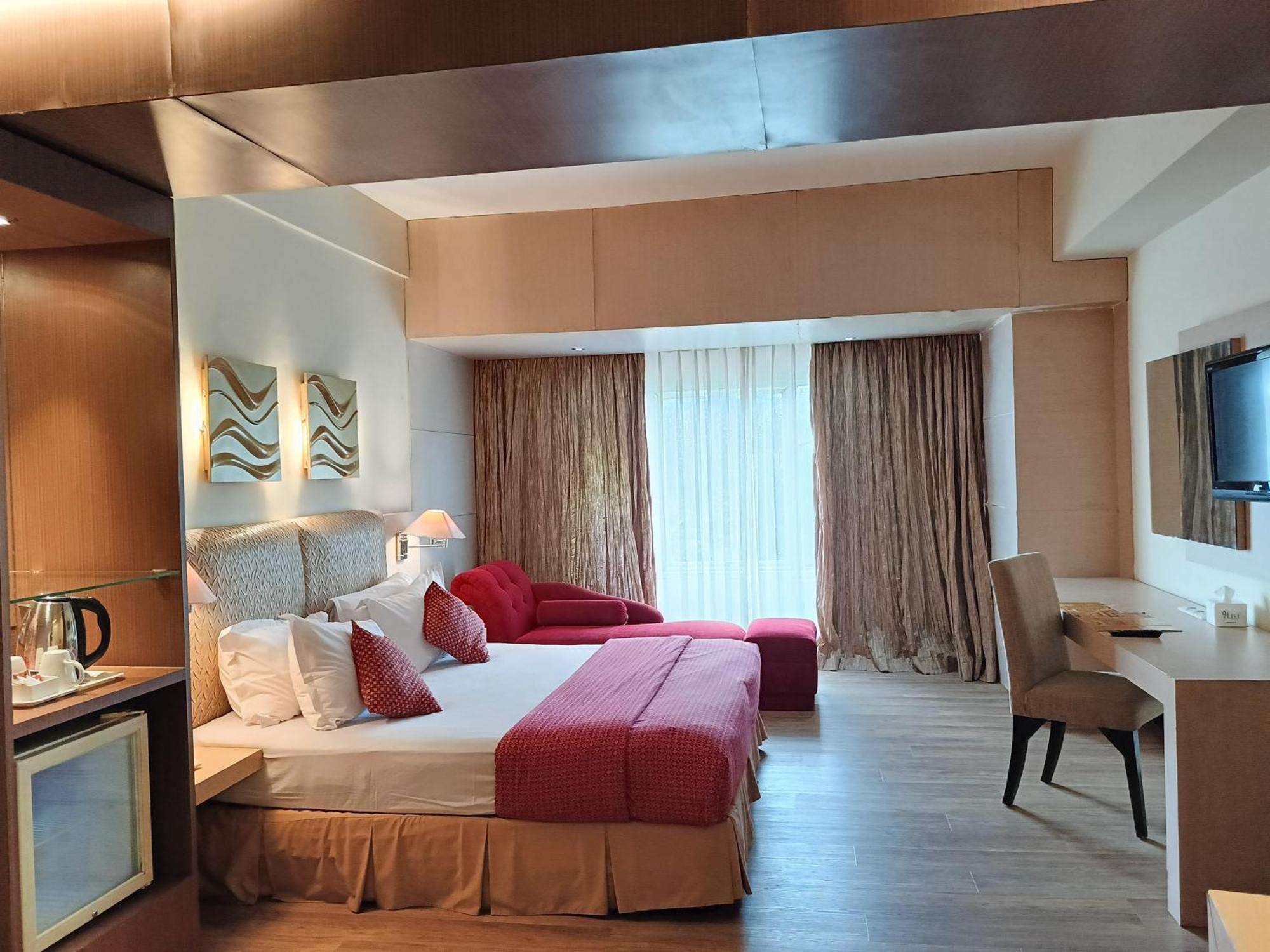 מאלאנג Lux Tychi Hotel מראה חיצוני תמונה