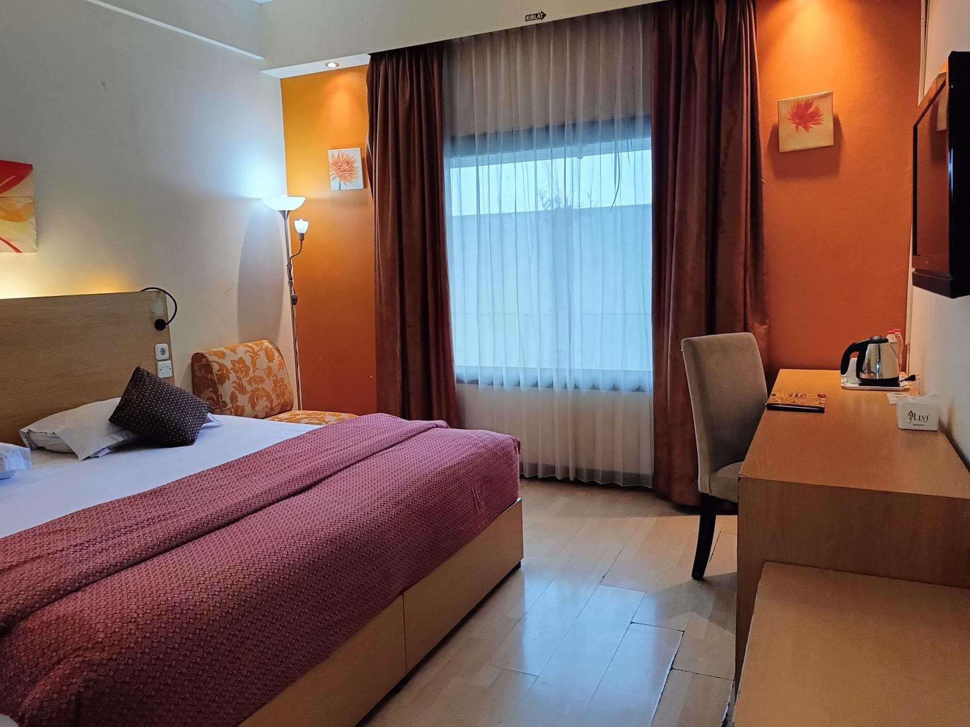 מאלאנג Lux Tychi Hotel מראה חיצוני תמונה